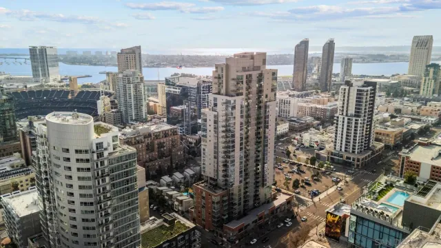 $634,900 | 800 The Mark Lane, Unit 504, San Diego, CA 92101