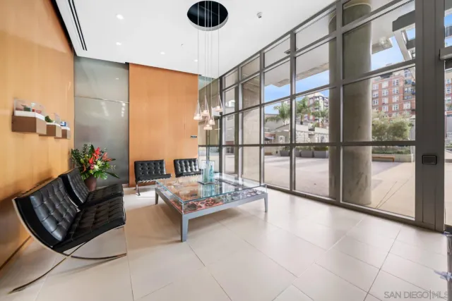 $634,900 | 800 The Mark Lane, Unit 504, San Diego, CA 92101