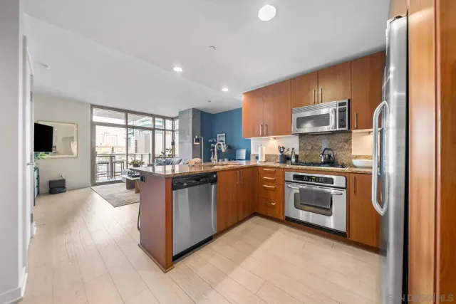 $634,900 | 800 The Mark Lane, Unit 504, San Diego, CA 92101