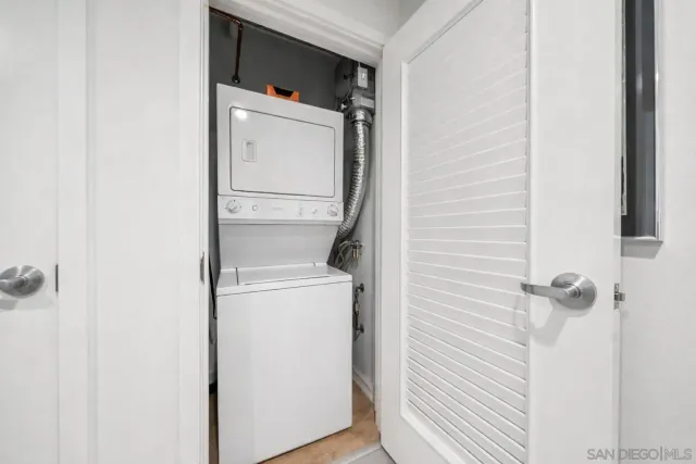 $634,900 | 800 The Mark Lane, Unit 504, San Diego, CA 92101