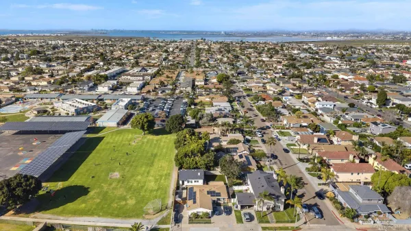 $1,100,000 | 1096 Grove Avenue, Imperial Beach, CA 91932