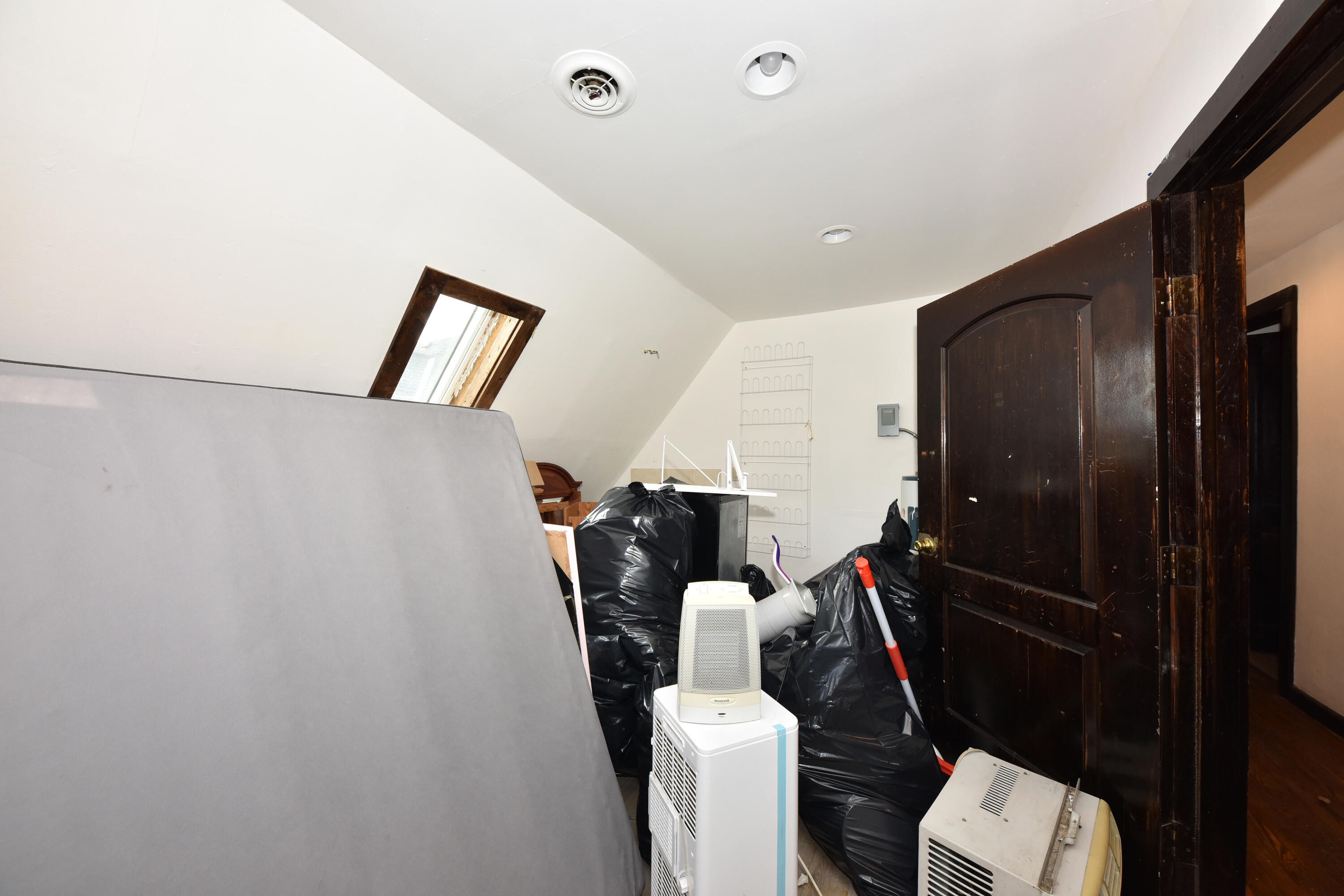 1002 South 22nd Street, Unit 1004 Milwaukee, WI 53204 - Photo 20 of 33 EUP_5934