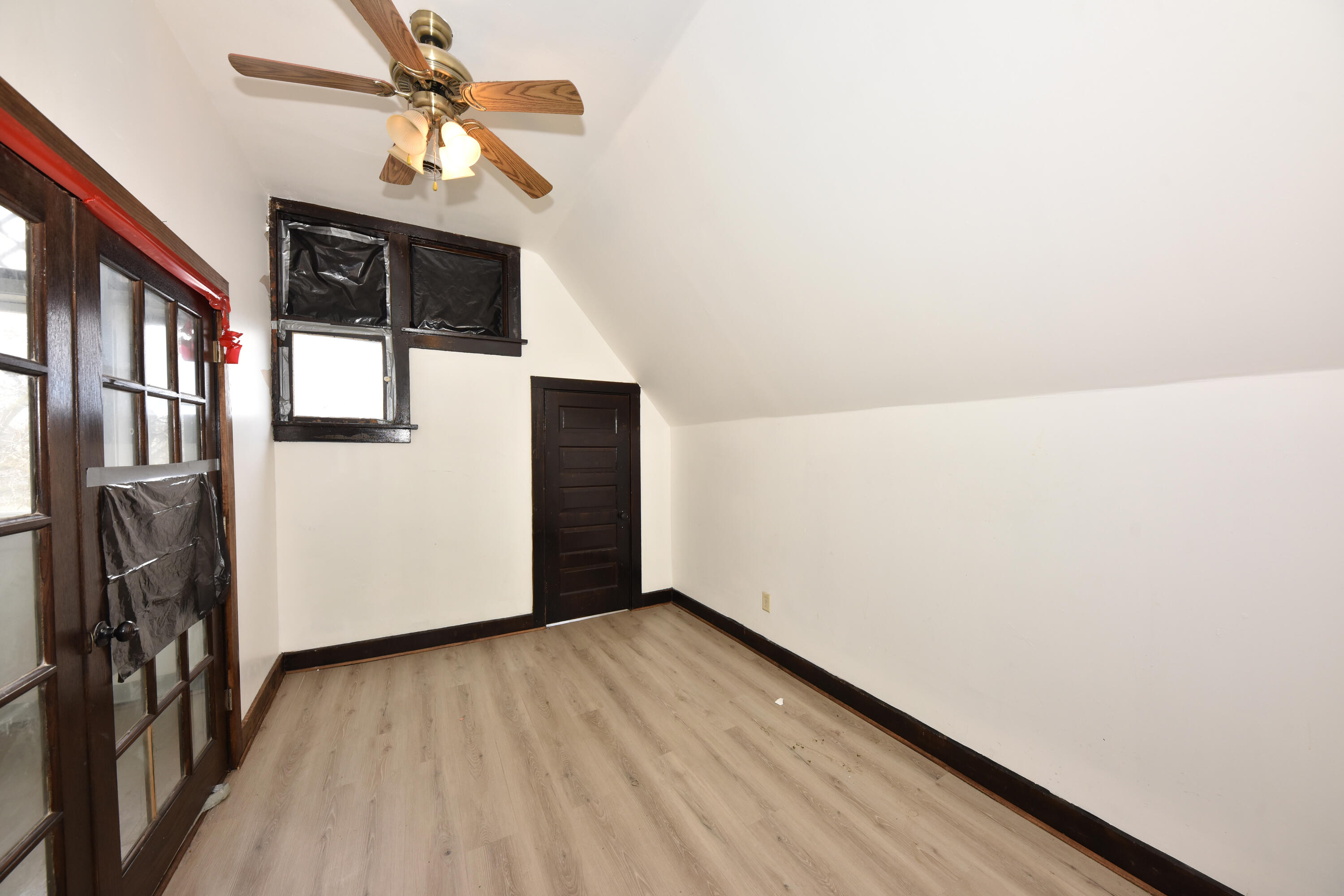 1002 South 22nd Street, Unit 1004 Milwaukee, WI 53204 - Photo 21 of 33 EUP_5936