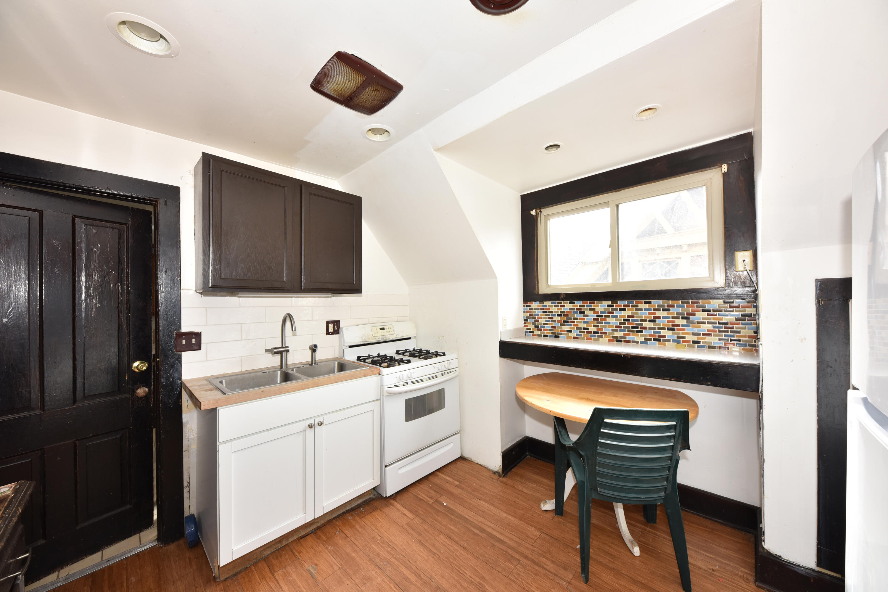 1002 South 22nd Street, Unit 1004 Milwaukee, WI 53204 - Photo 24 of 33 EUP_5940