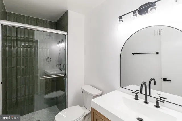 $4,200 | 7454 Westlake Terrace, Unit 7, Bethesda, MD 20817