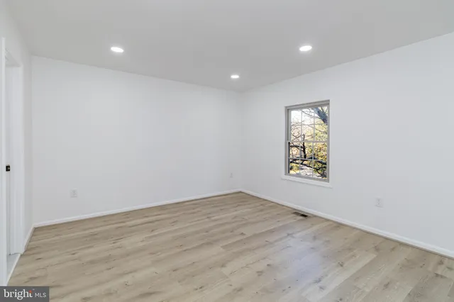 $4,200 | 7454 Westlake Terrace, Unit 7, Bethesda, MD 20817