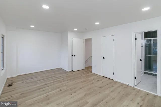 $4,200 | 7454 Westlake Terrace, Unit 7, Bethesda, MD 20817