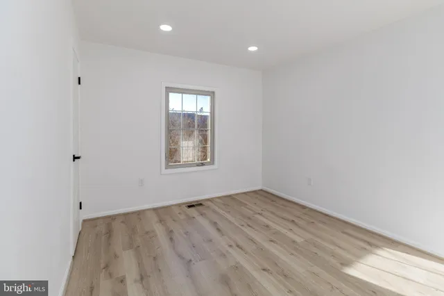 $4,200 | 7454 Westlake Terrace, Unit 7, Bethesda, MD 20817