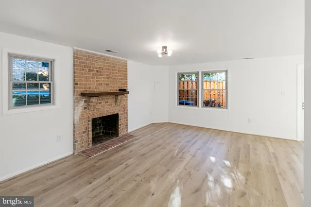 $4,200 | 7454 Westlake Terrace, Unit 7, Bethesda, MD 20817