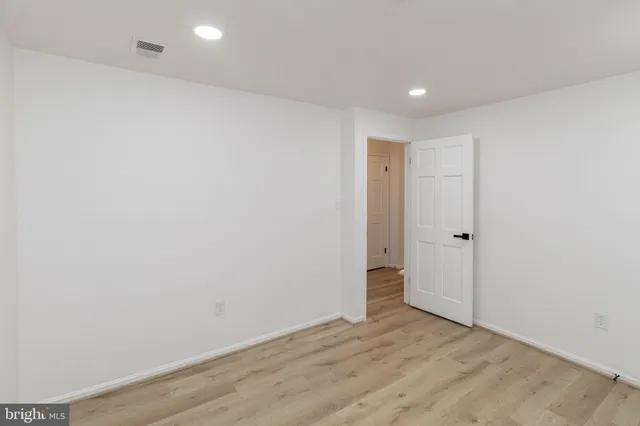 $4,200 | 7454 Westlake Terrace, Unit 7, Bethesda, MD 20817