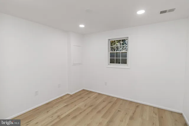 $4,200 | 7454 Westlake Terrace, Unit 7, Bethesda, MD 20817