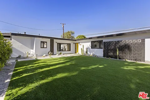 $950,000 | 44251 Russell Lane, Palm Desert, CA 92260