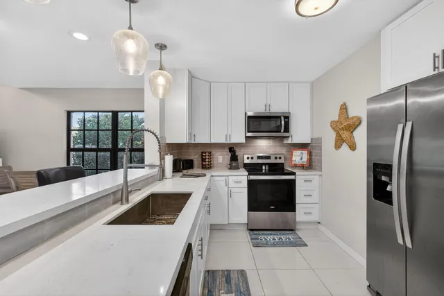 $6,700 | 2320 Treasure Isle Drive, Unit A74, Palm Beach Gardens, FL 33410