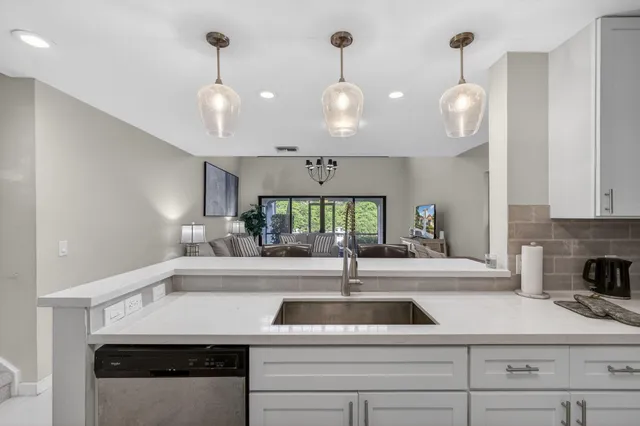 $6,700 | 2320 Treasure Isle Drive, Unit A74, Palm Beach Gardens, FL 33410