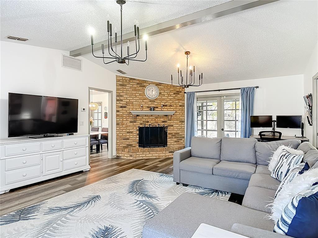 131 East Highbanks Road DeBary, FL 32713 - Photo 9 of 53