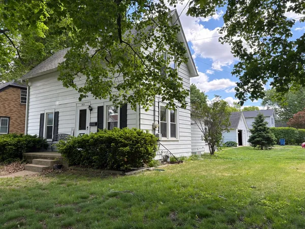 $147,500 | 203 East Van Buren Street, Ottawa, IL 61350