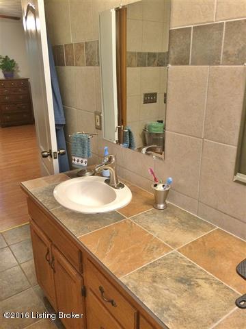 1578 Center Point Road White Mills, KY 42788 - Photo 29 of 38 17
