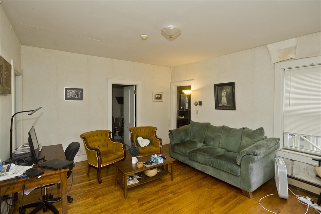 78 Lyman Road Northampton, MA 01060 - Photo 5 of 35