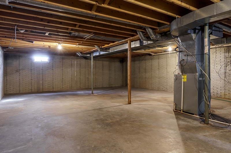 4422 North Union Road Forreston, IL 61030 - Photo 56 of 60 a view of empty room with wooden walls