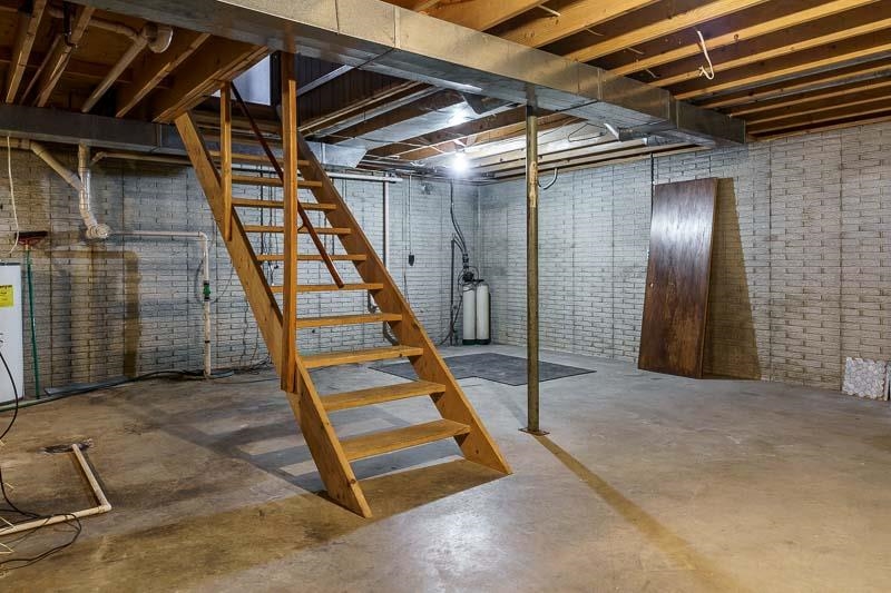 4422 North Union Road Forreston, IL 61030 - Photo 57 of 60 a view of entryway with wooden stairs