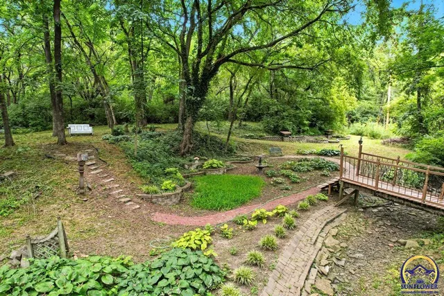 $415,000 | 3300 Southeast Meadowview Drive, Topeka, KS 66605