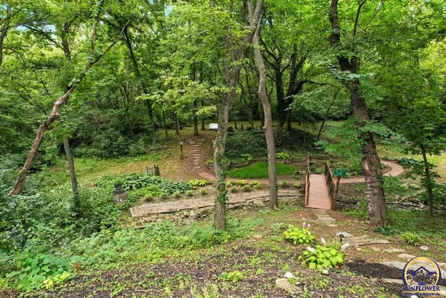 $415,000 | 3300 Southeast Meadowview Drive, Topeka, KS 66605