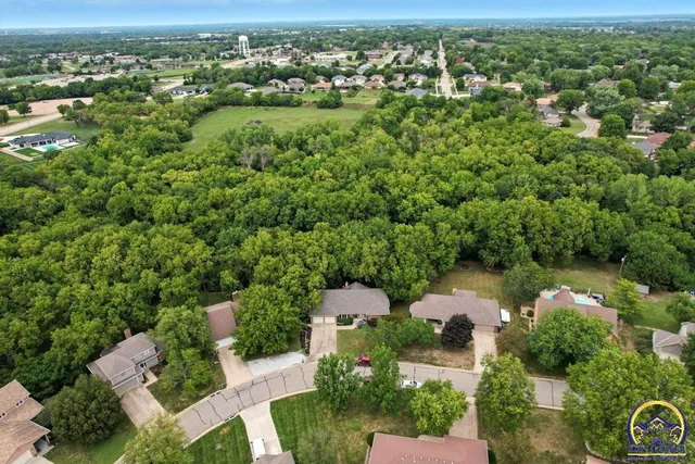 $415,000 | 3300 Southeast Meadowview Drive, Topeka, KS 66605