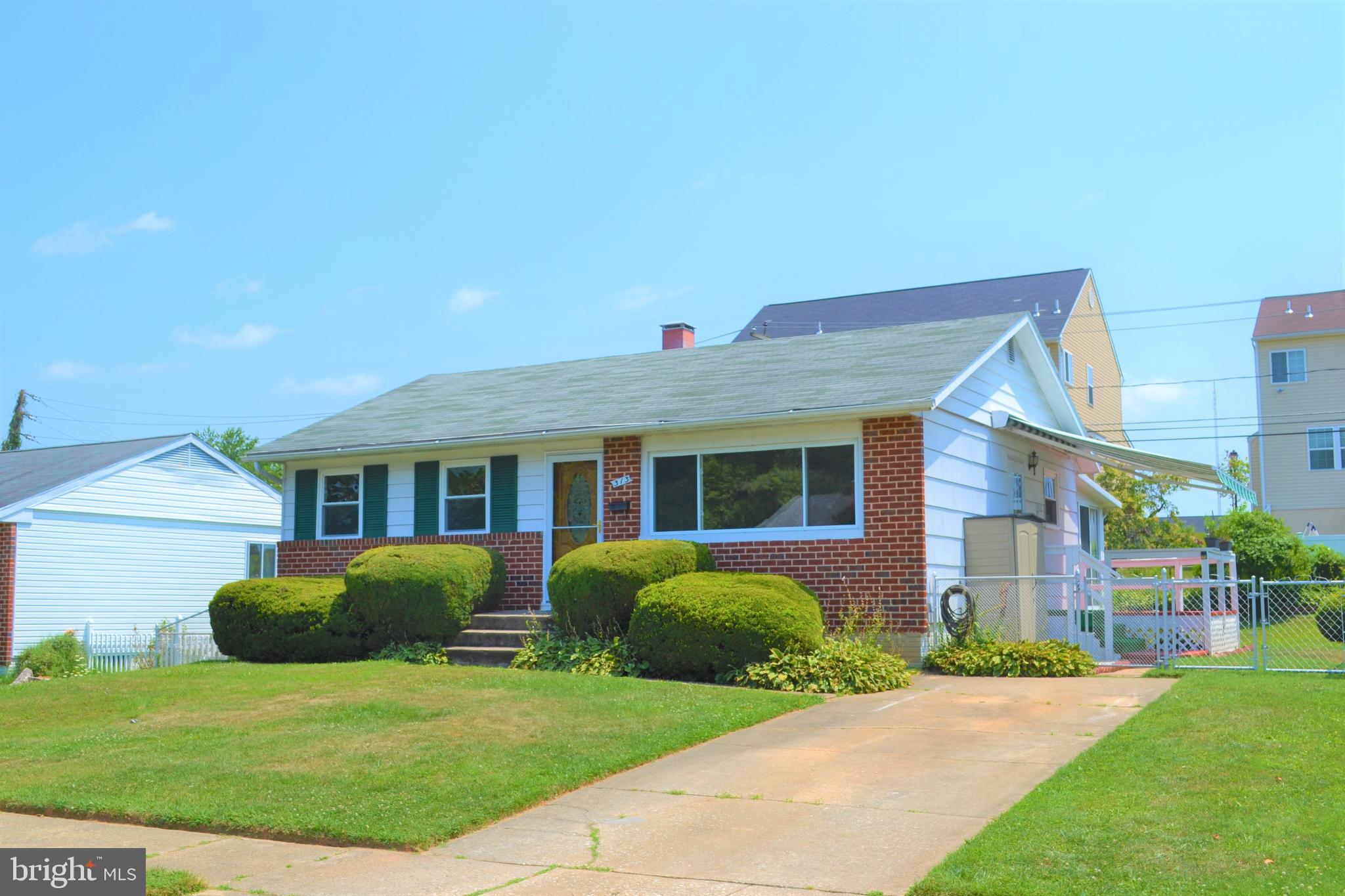 313 Wembley Road Reisterstown, MD 21136 - Photo 4 of 52 Gallery Image 4