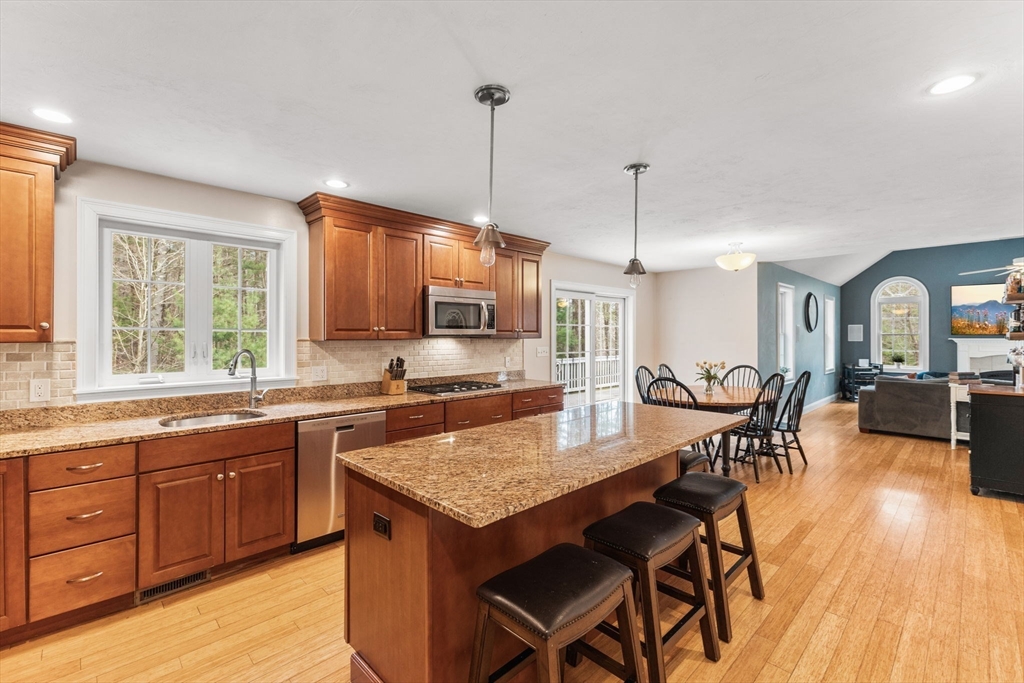 34 Beninati Farm Road Bridgewater, MA 02324 - Photo 9 of 39 Gallery Image 9