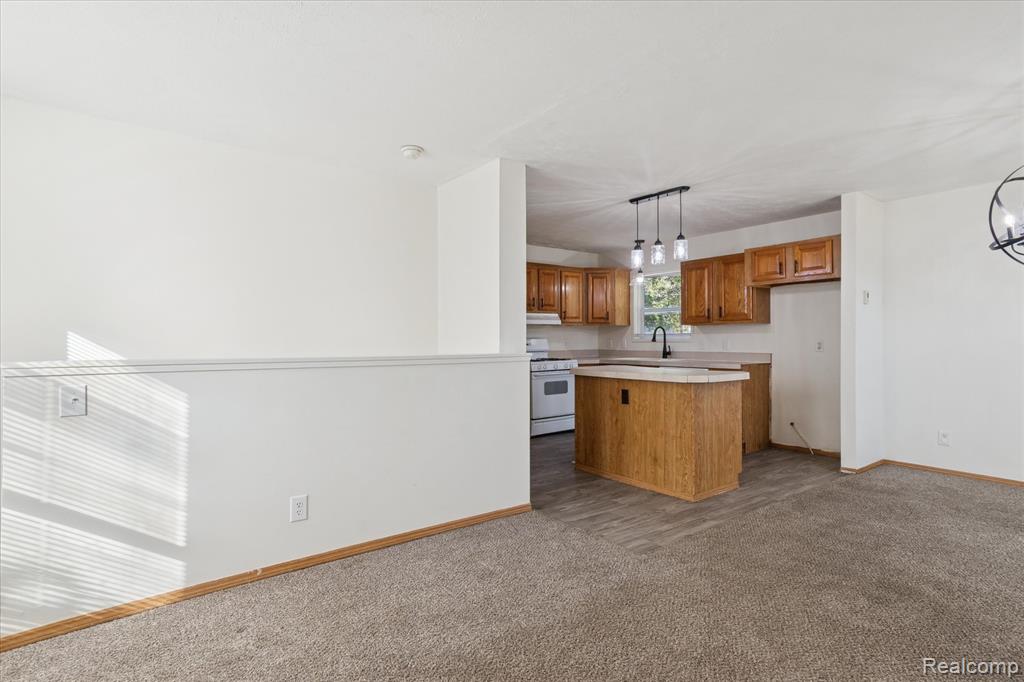 4004 Howe Road Wayne, MI 48184 - Photo 6 of 42