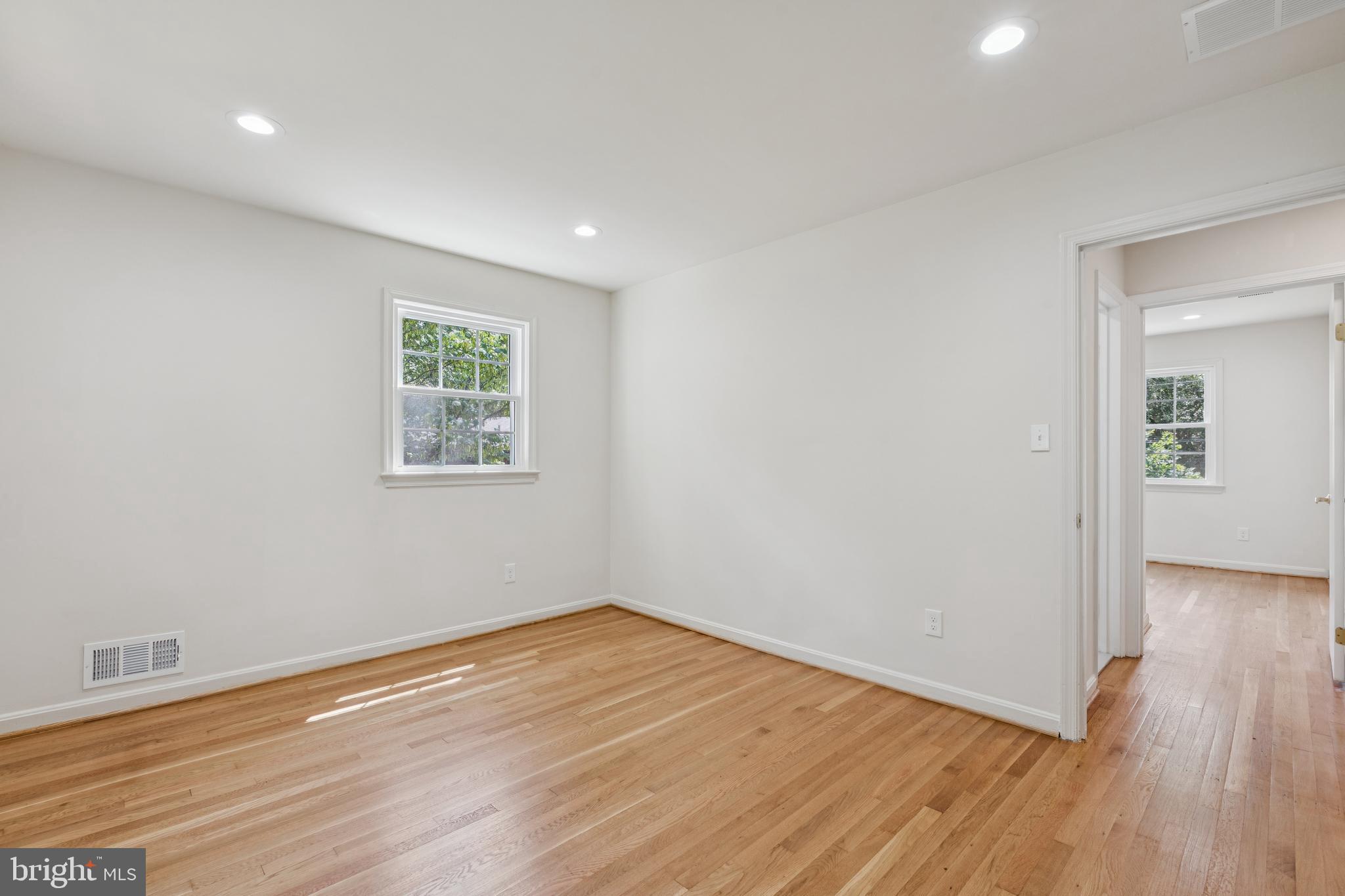 2827 Ellicott Street Northwest Washington, DC 20008 - Photo 29 of 50