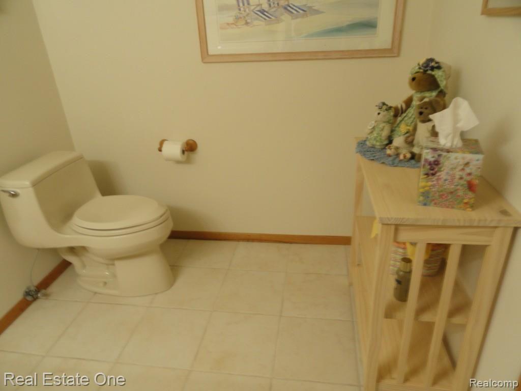 26320 Drake Road Farmington, MI 48331 - Photo 25 of 26 DSC00593.jpg