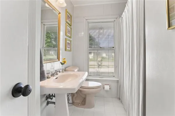 $489,000 | 421 Oaklawn Drive, Metairie, LA 70005