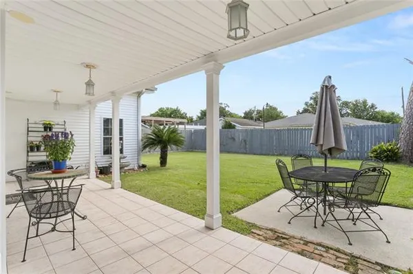 $489,000 | 421 Oaklawn Drive, Metairie, LA 70005