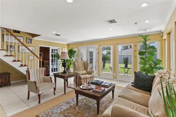 $489,000 | 421 Oaklawn Drive, Metairie, LA 70005