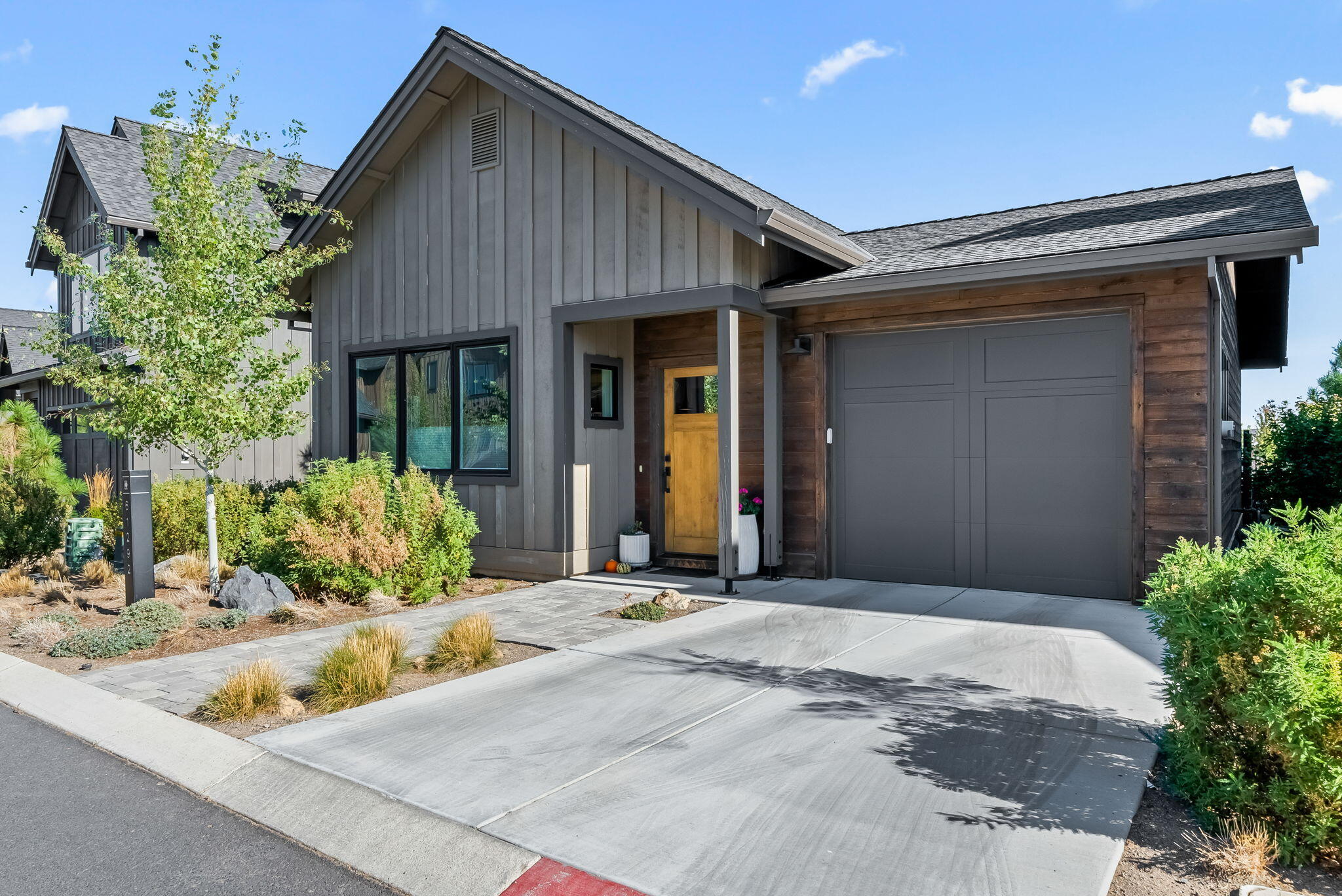 61292 Howe Way Bend Bend, OR 97702 - Photo 1 of 52 29-web-or-mls-DSC03928-HDR