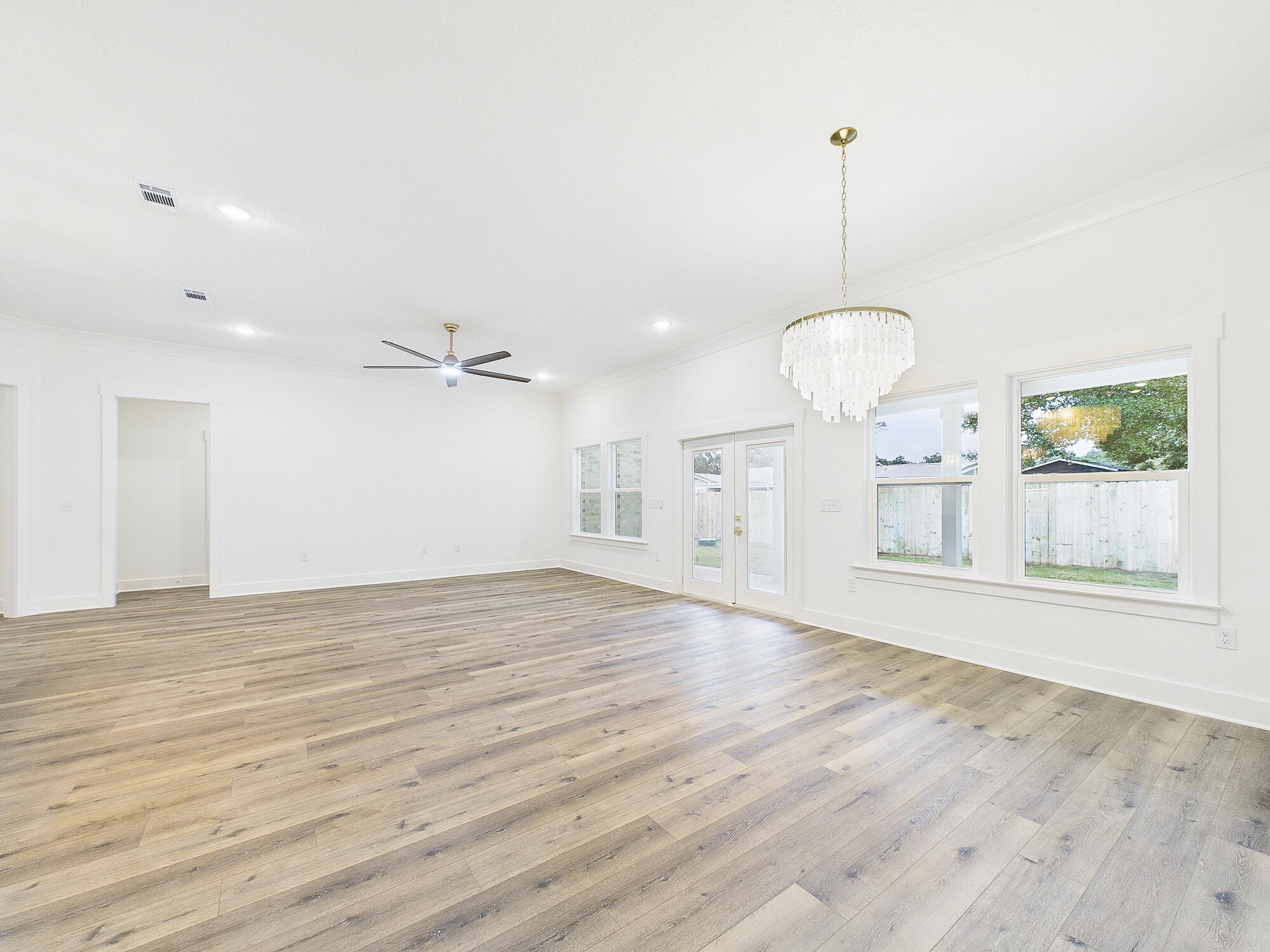 1619 Moore Street Niceville, FL 32578 - Photo 19 of 45 Dining Room