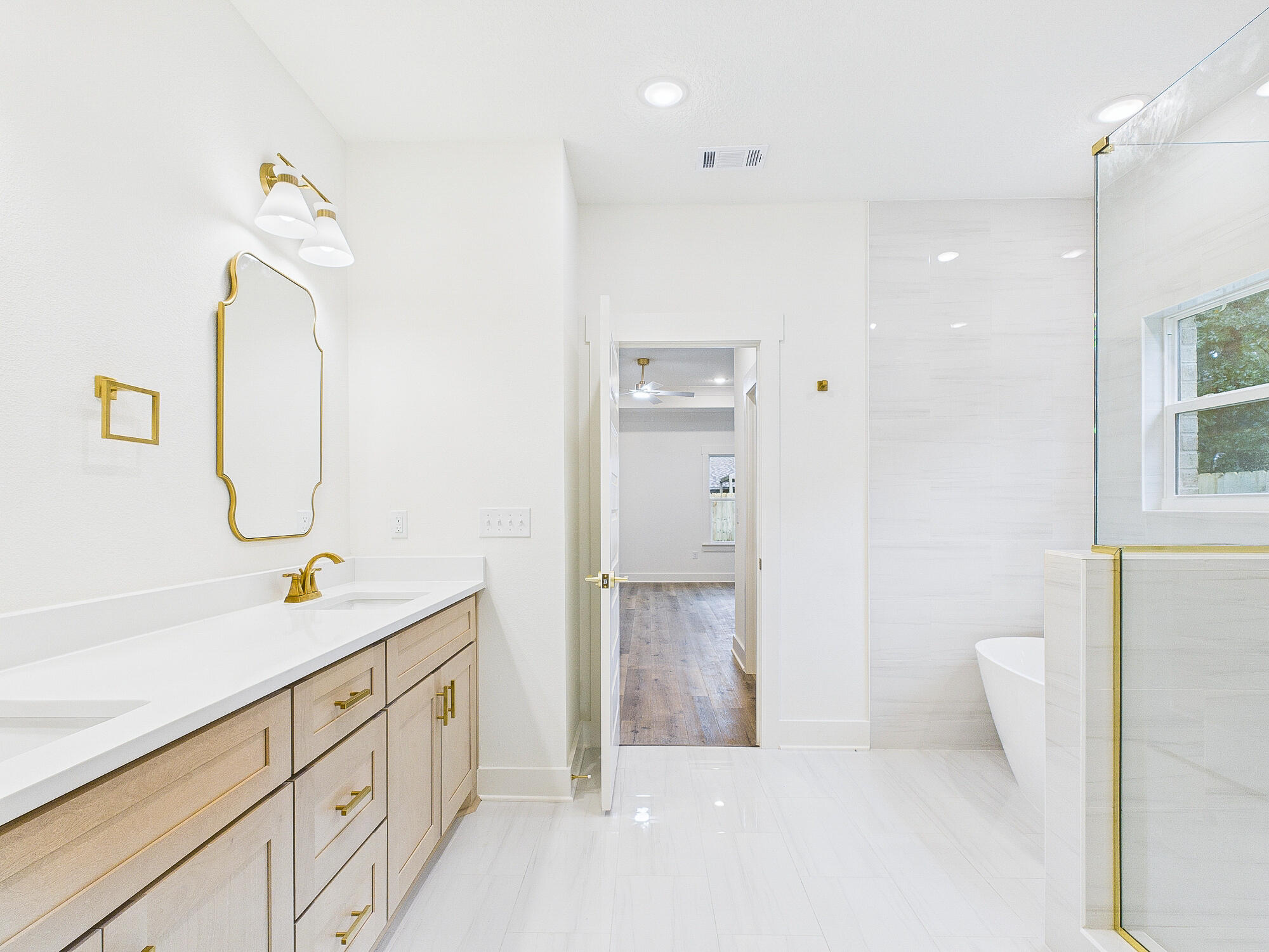 1619 Moore Street Niceville, FL 32578 - Photo 24 of 45 Bathroom