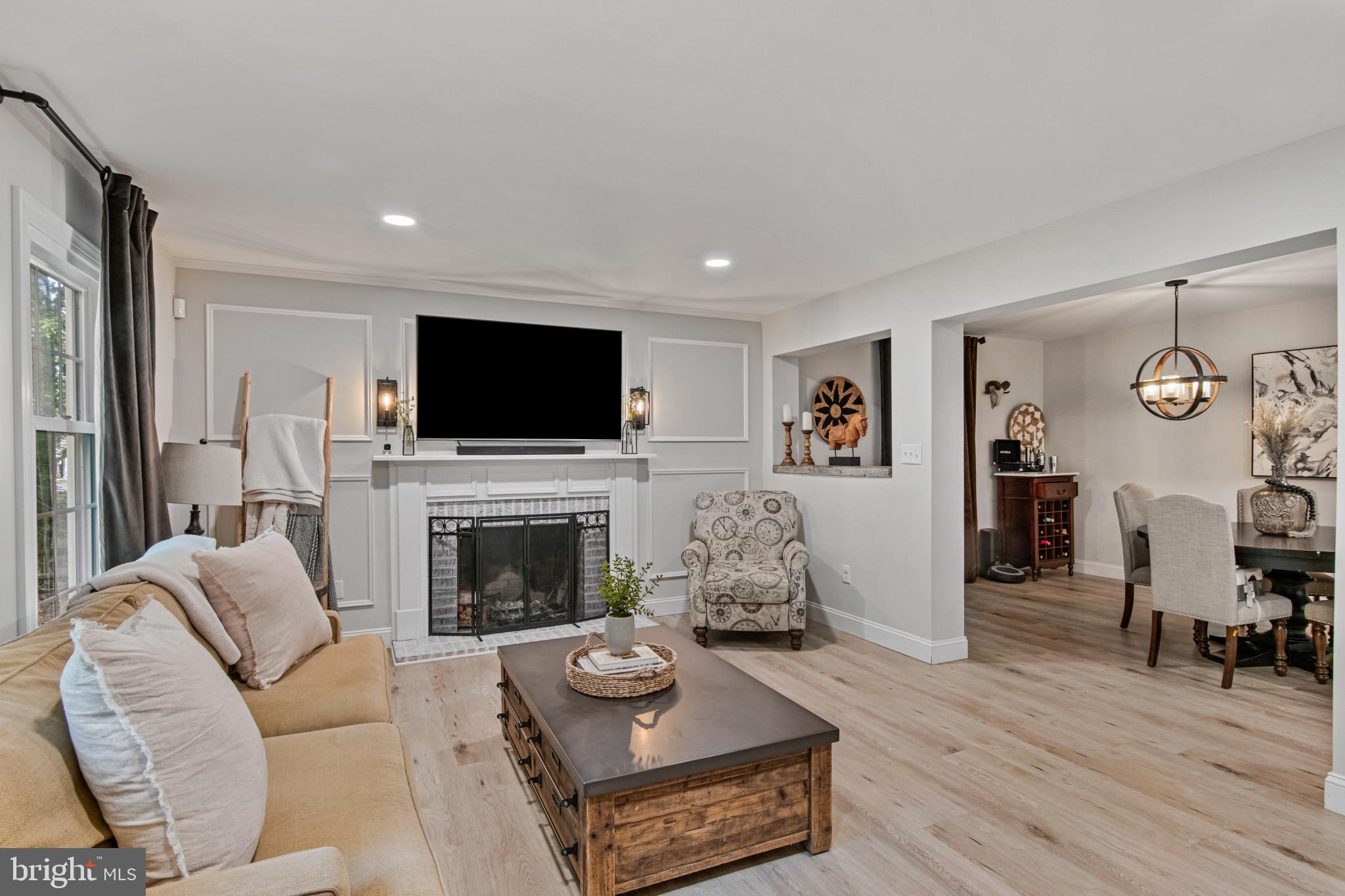 3965 Featherstone Drive Salisbury, MD 21804 - Photo 8 of 43 Living Room