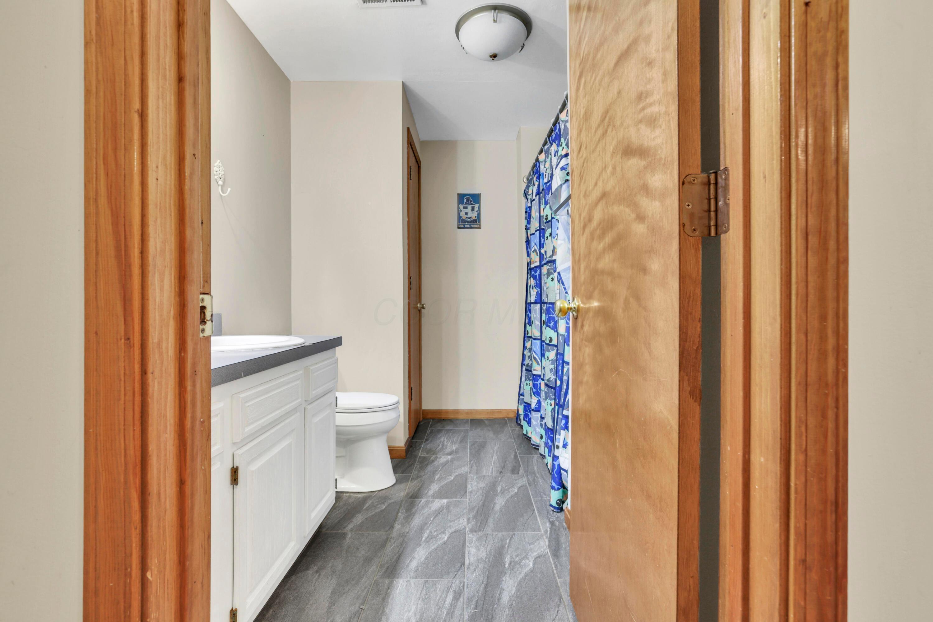 885 Hickory Road Heath, OH 43056 - Photo 32 of 42 38-print-4E7A9371