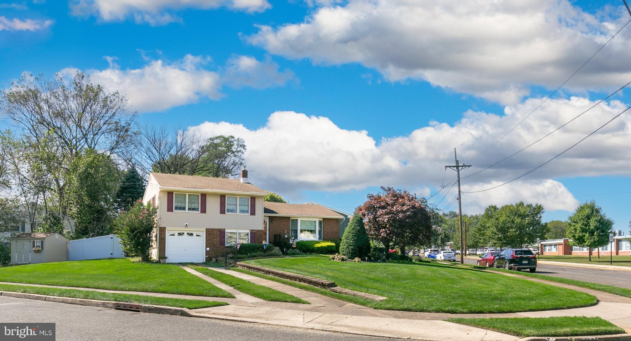 317 Cherrix Avenue Beverly, NJ 08010 - Photo 2 of 21