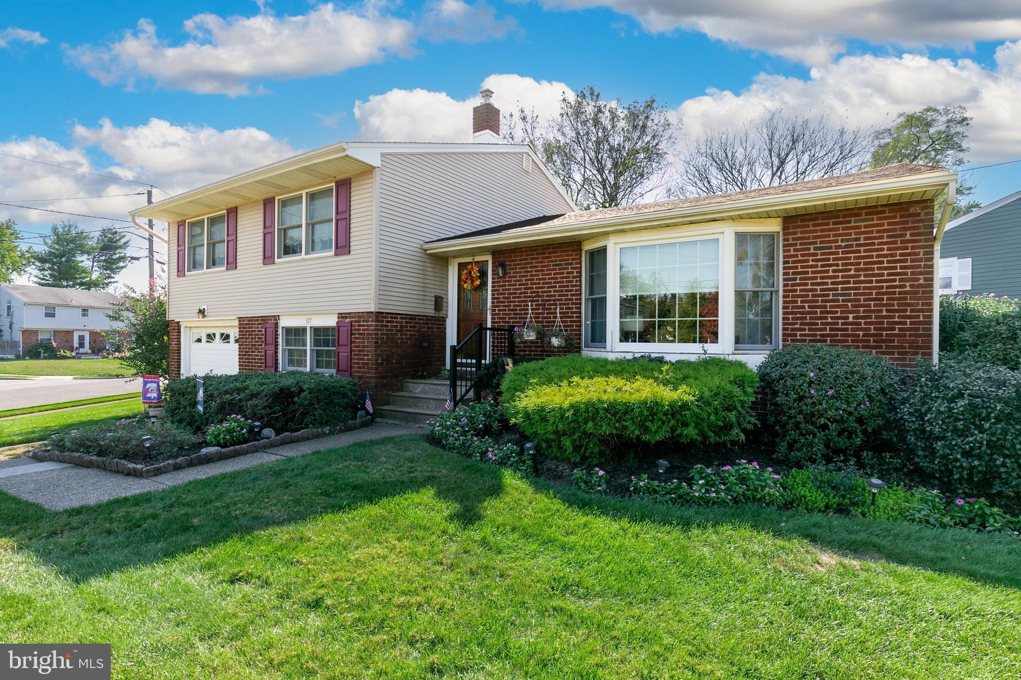 317 Cherrix Avenue Beverly, NJ 08010 - Photo 3 of 21