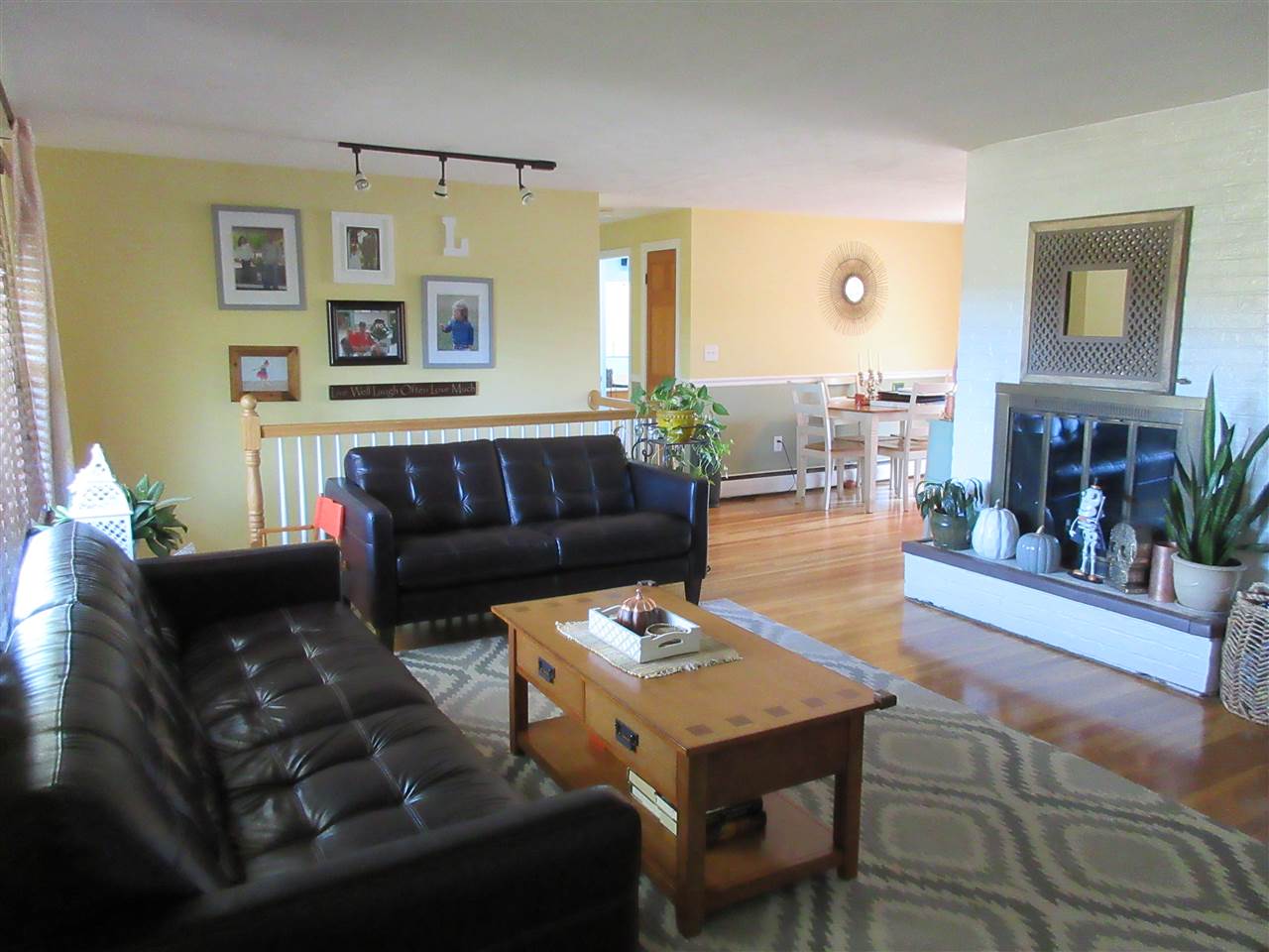 43 Post Road North Hampton, NH 03862 - Photo 3 of 30