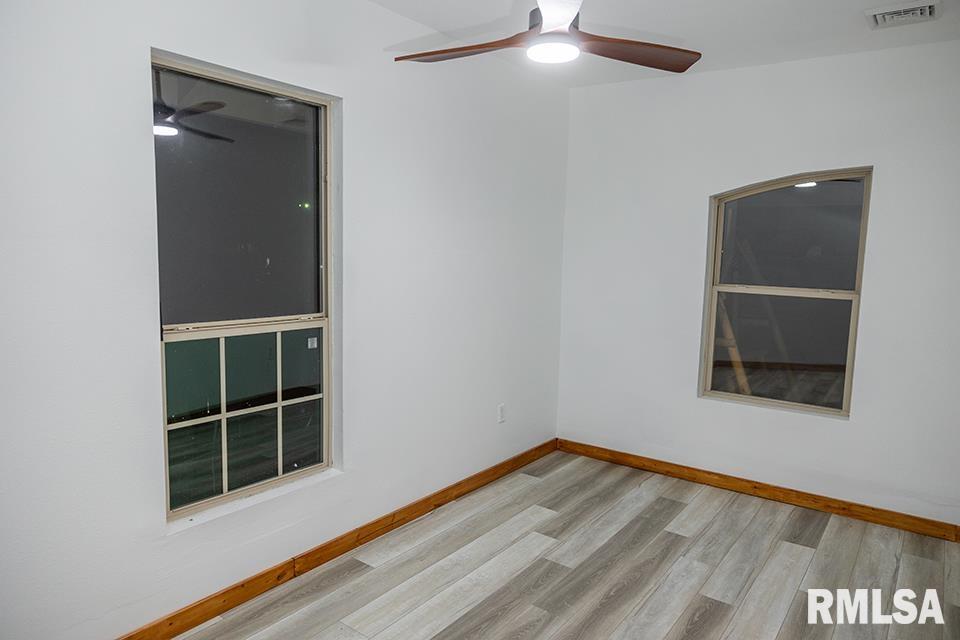 326 Main Street Xenia, IL 62899 - Photo 18 of 45