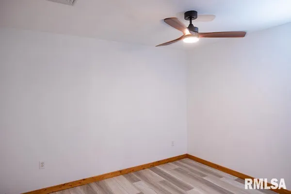 $215,000 | 326 Main Street, Xenia, IL 62899