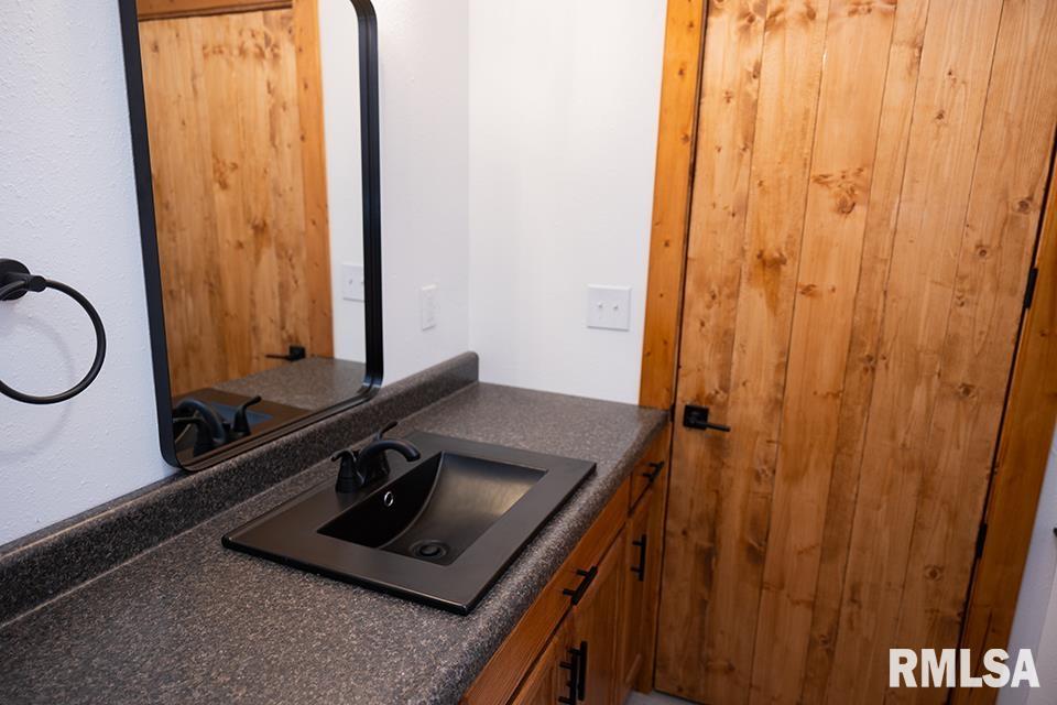 326 Main Street Xenia, IL 62899 - Photo 24 of 45