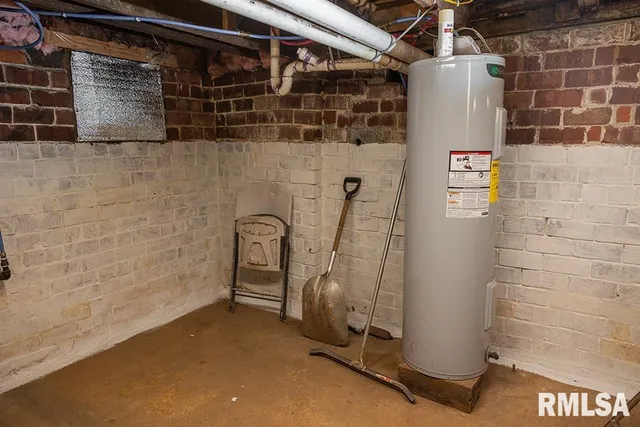 $245,000 | 326 Main Street, Xenia, IL 62899