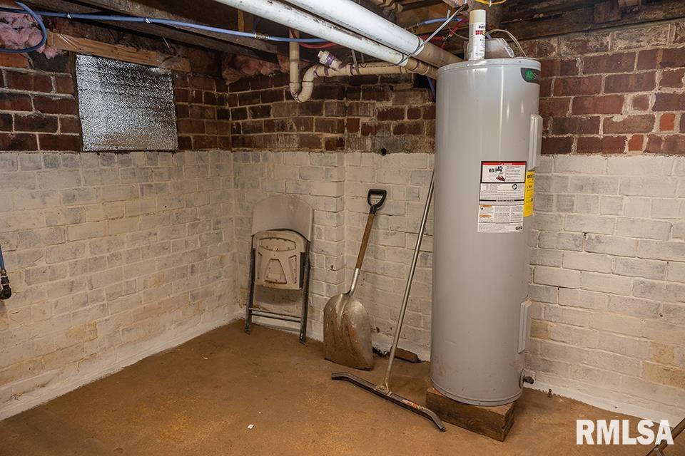 326 Main Street Xenia, IL 62899 - Photo 37 of 45