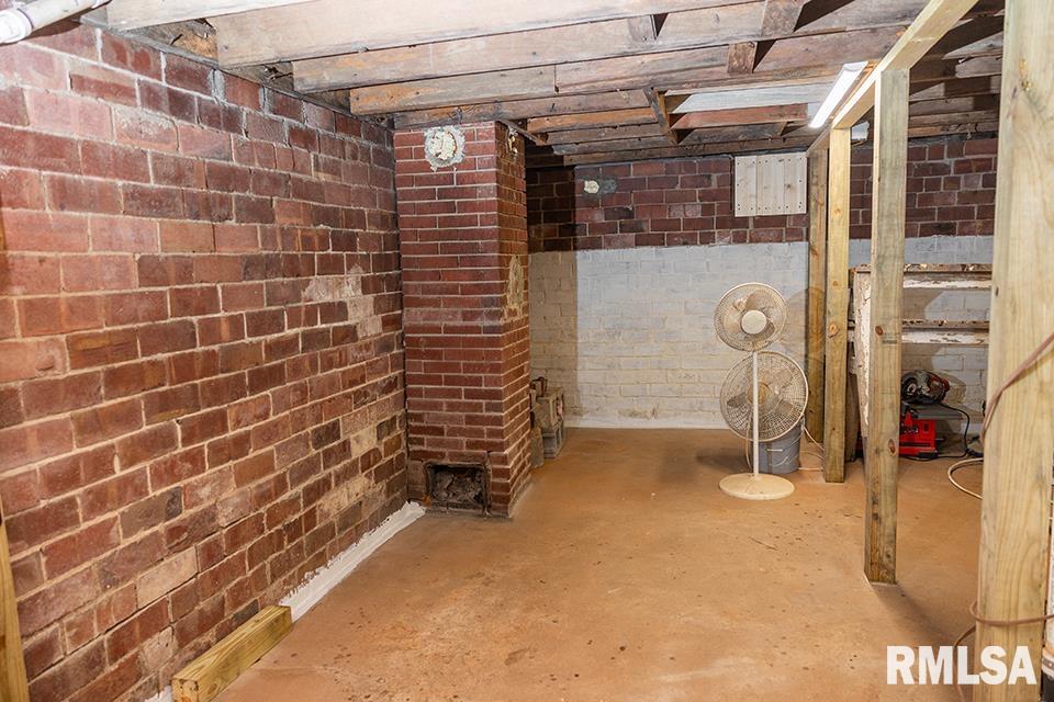 326 Main Street Xenia, IL 62899 - Photo 38 of 45