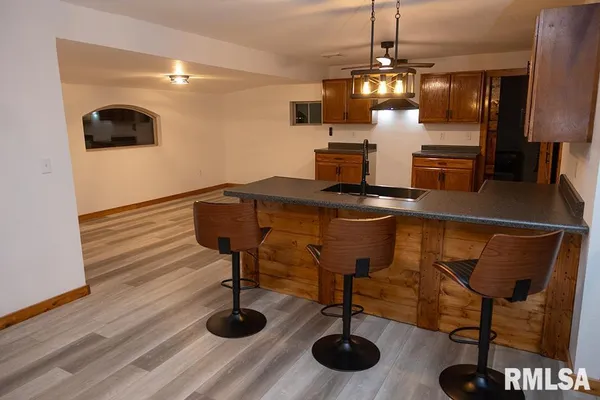 $215,000 | 326 Main Street, Xenia, IL 62899